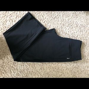 Lucy Short Court yoga pants